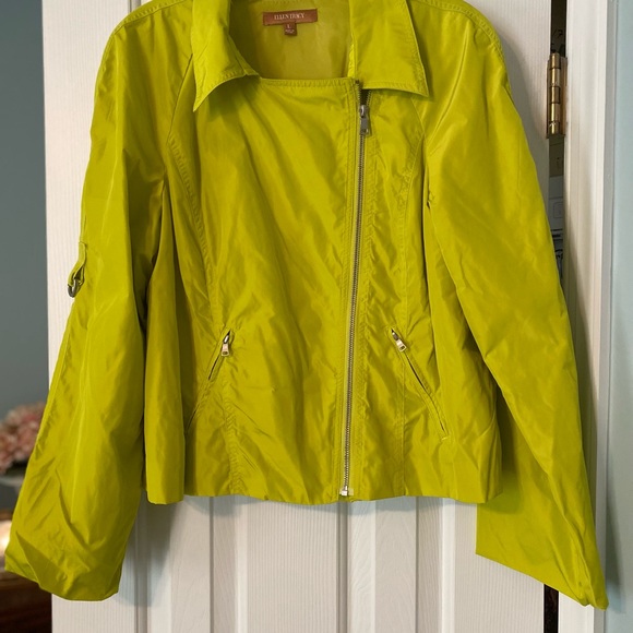 ELLEN TRACY—Light jacket, casual design, beautiful lime green, fully lined. - Picture 3 of 3